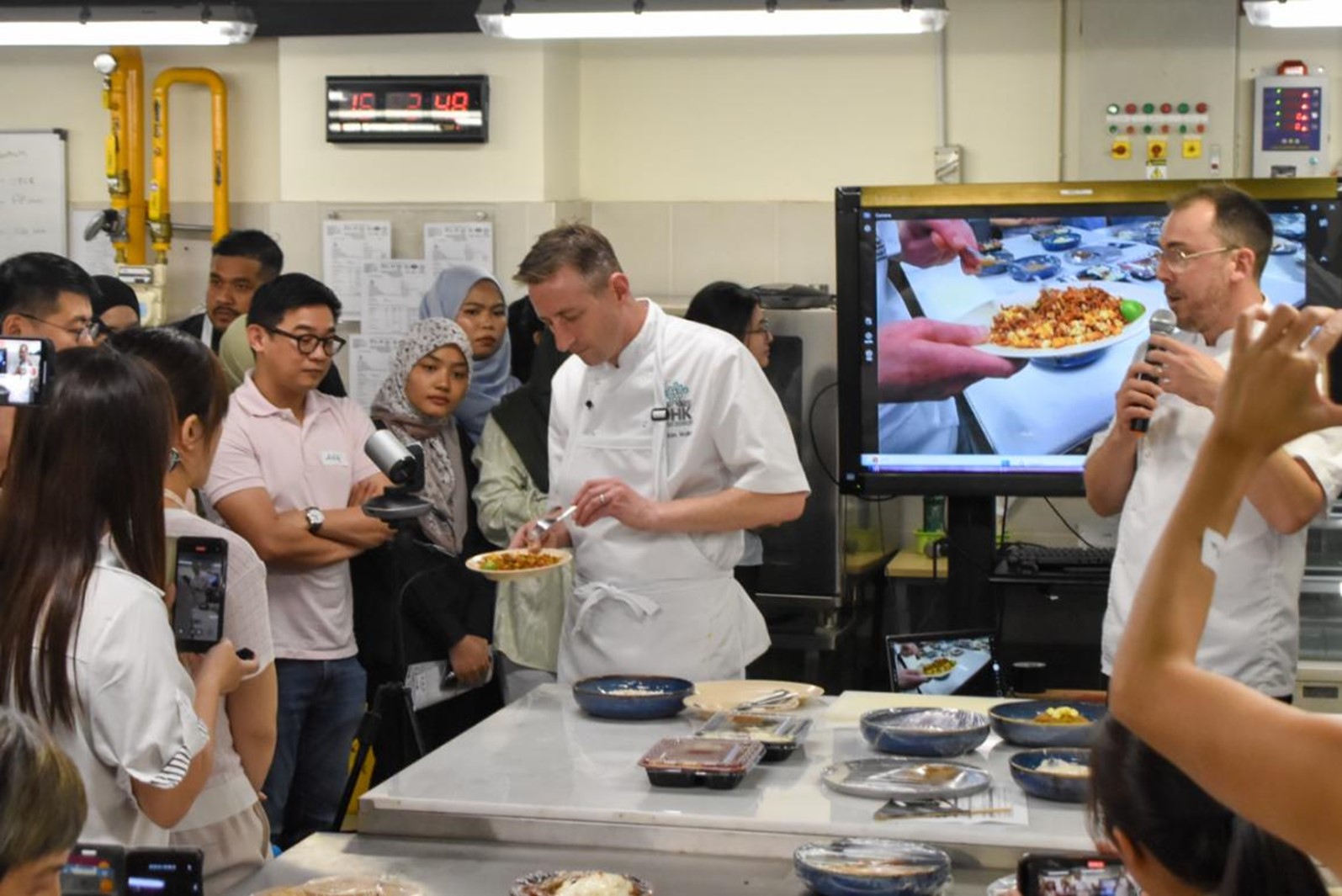 Chef-Preston-Walker-demonstrates-how-to-transform-the-iconic-Malaysian-dish-Nasi-Lemak Chef preston walker demonstrates how to transform the iconic malaysian dish nasi lemak