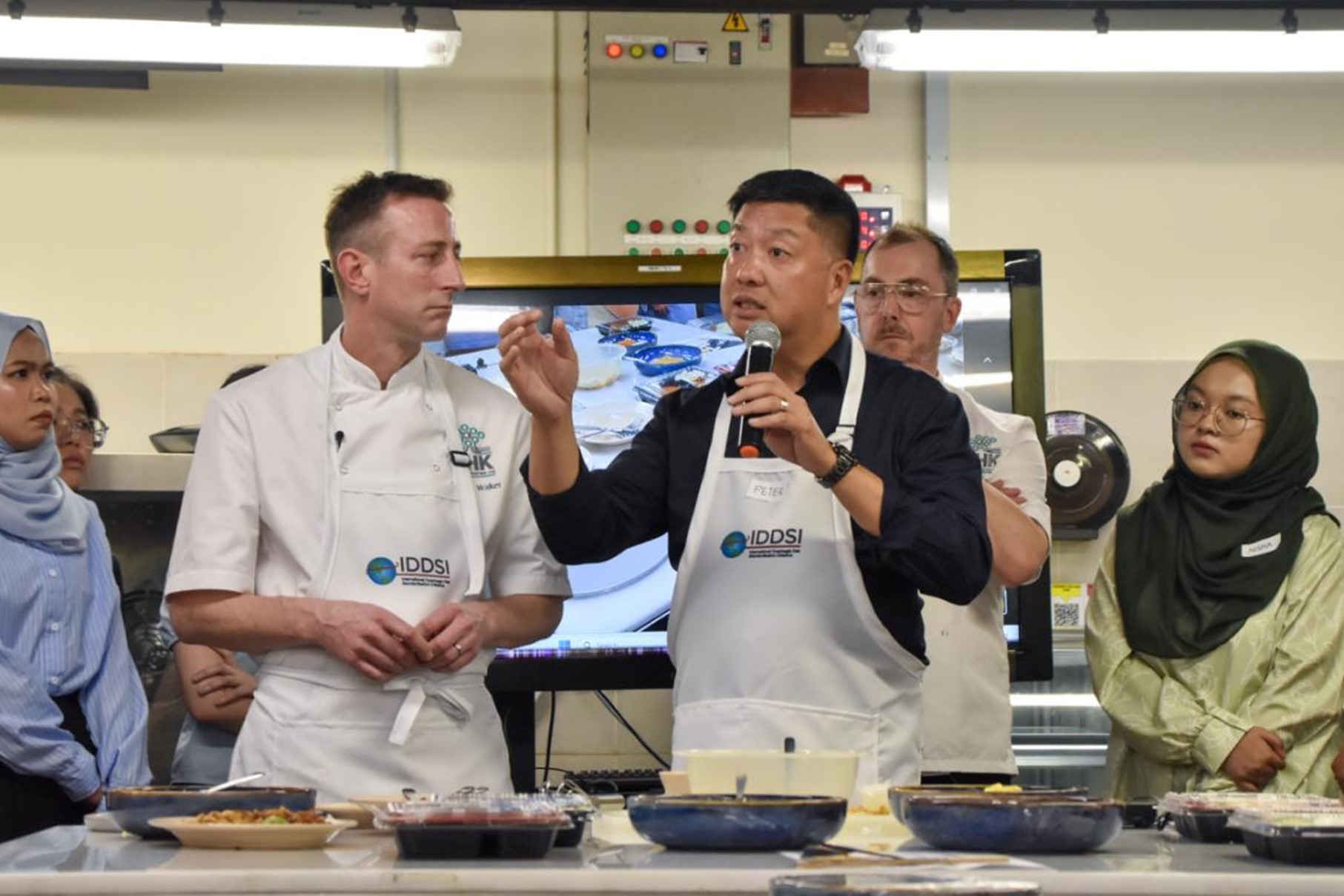 IDDSI-Chairperson-and-CEO-Mr.-Peter-Lam-addressing-questions-from-the-delegates-at-the-Masterclass-Workshop Iddsi chairperson and ceo mr. peter lam addressing questions from the delegates at the masterclass workshop